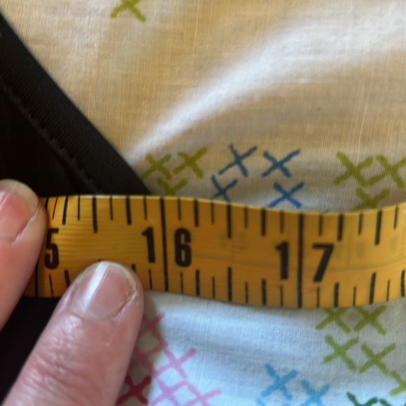 Women's Malloy Short Sleeve Sheath Dress with Lace Bodice Detail - Picture 9 of 11